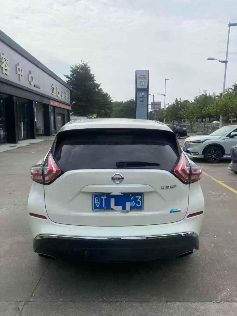 珠海21年日产楼兰9