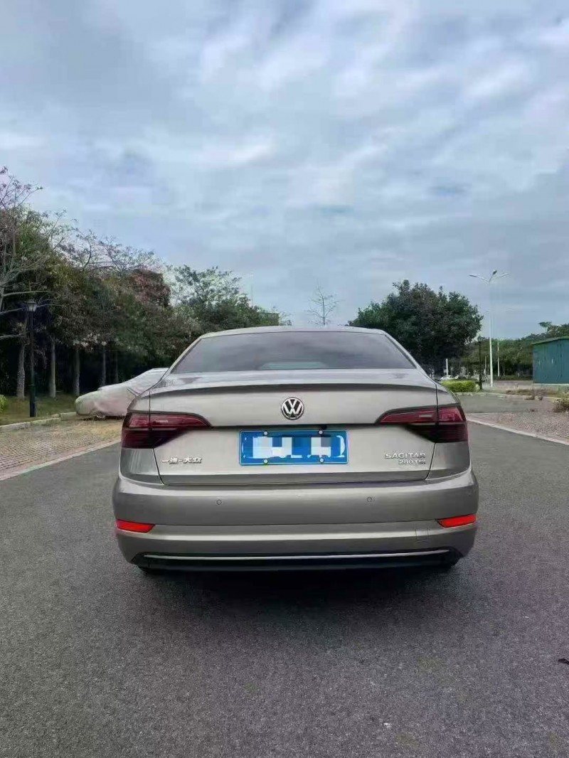 莆田20年大众速腾8