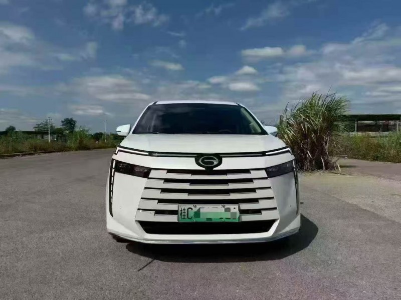 桂林25年传祺E81