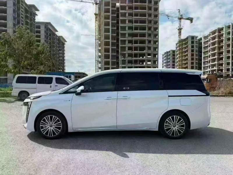 桂林25年传祺E88