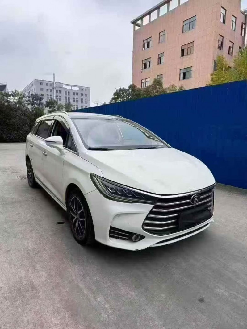 衢州17年比亚迪宋MAX2