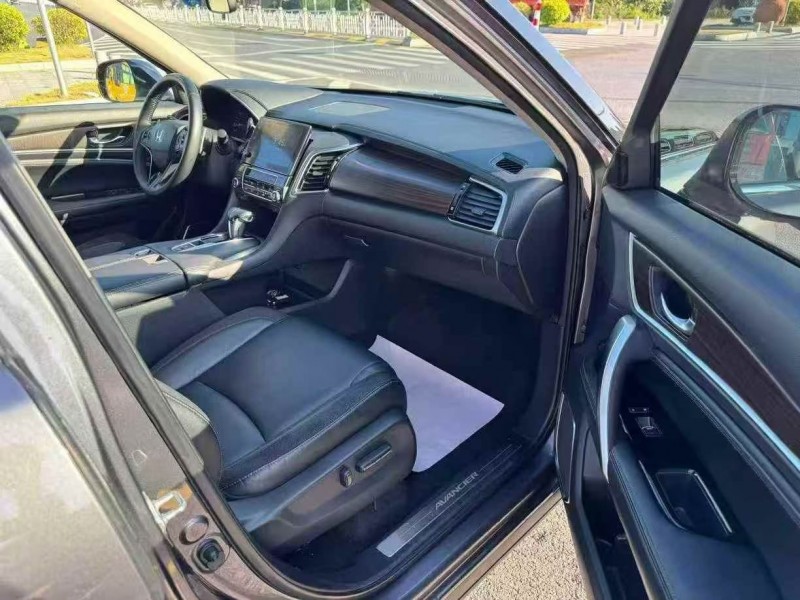 珠海19年本田冠道4