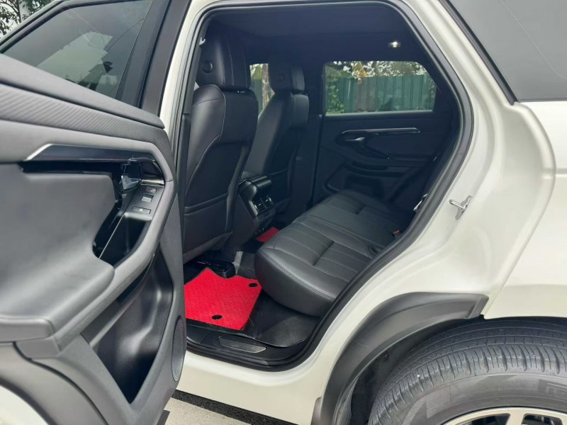 汕头21年路虎极光6