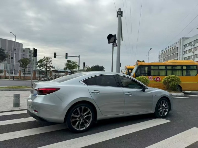 珠海18年马自达阿特兹8