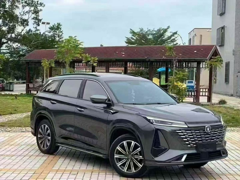 深圳23年长安汽车CS752