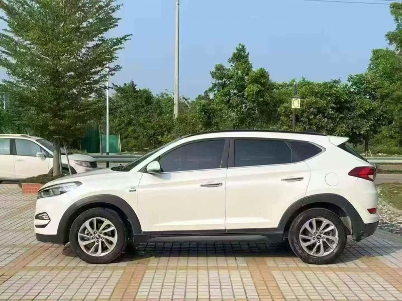 珠海16年现代途胜3