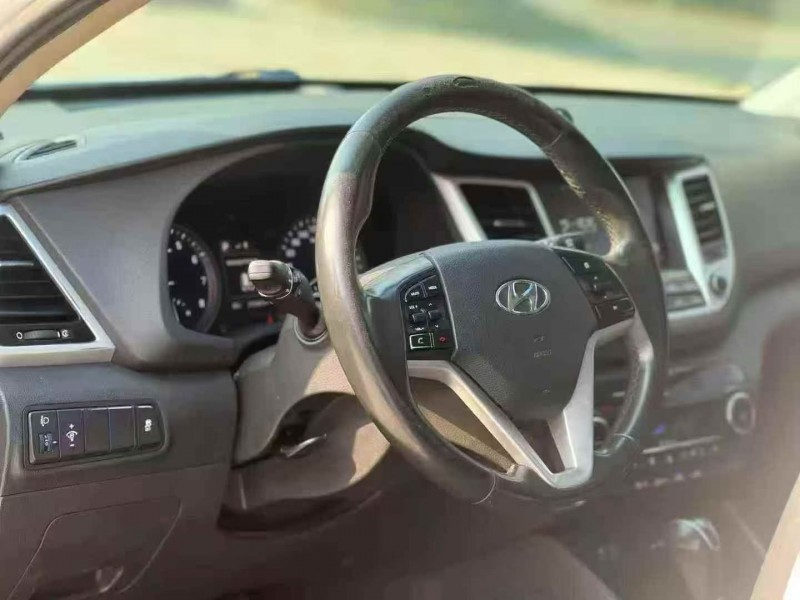 珠海16年现代途胜5