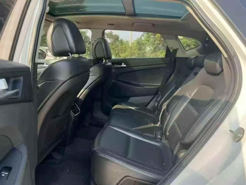 珠海16年现代途胜7