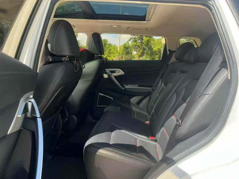 深圳19年吉利博越4