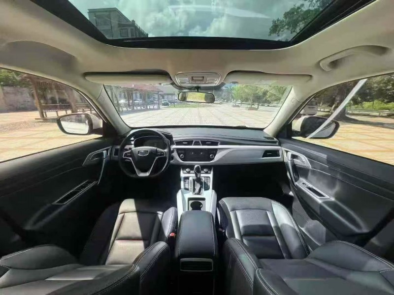 深圳19年吉利博越7