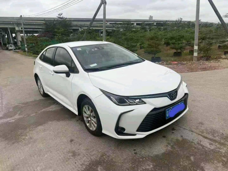 中山19年丰田卡罗拉2