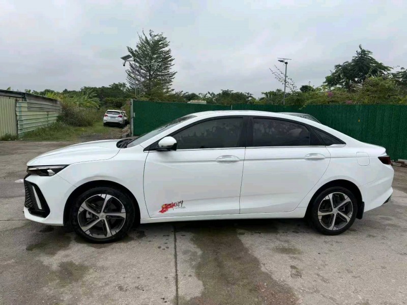 中山22年吉利帝豪4