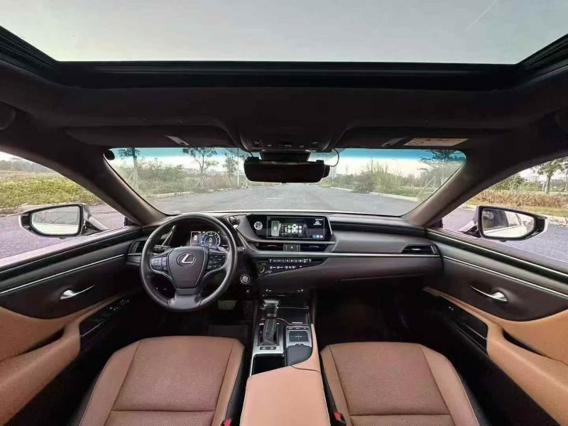 珠海20年雷克萨斯ES5