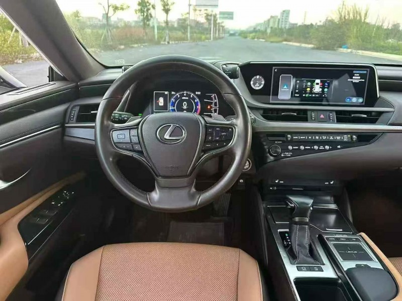 珠海20年雷克萨斯ES6