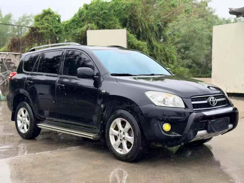 深圳10年丰田RAV42