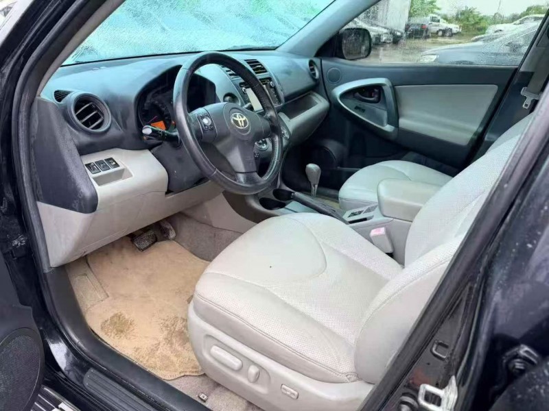 深圳10年丰田RAV45