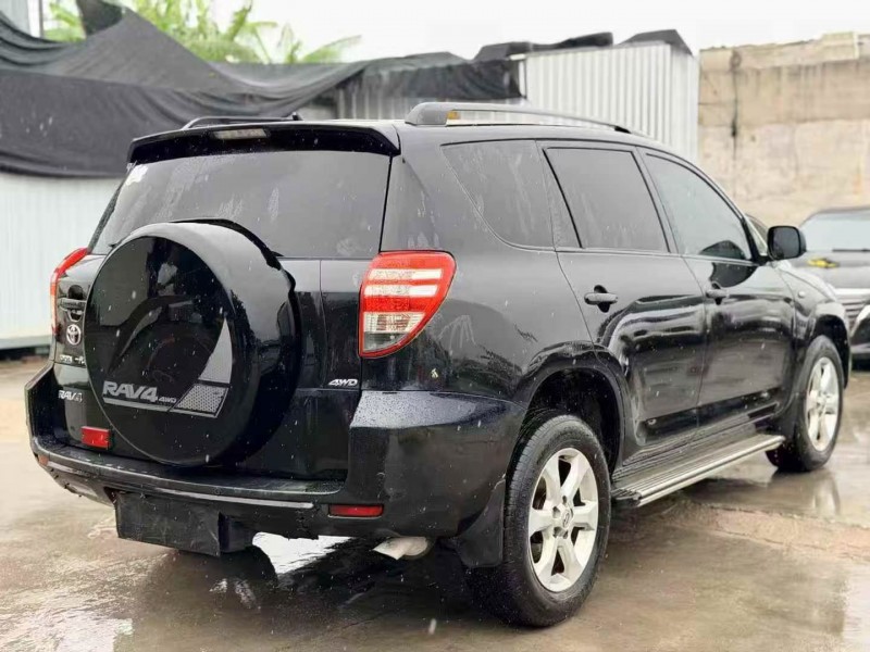 深圳10年丰田RAV47