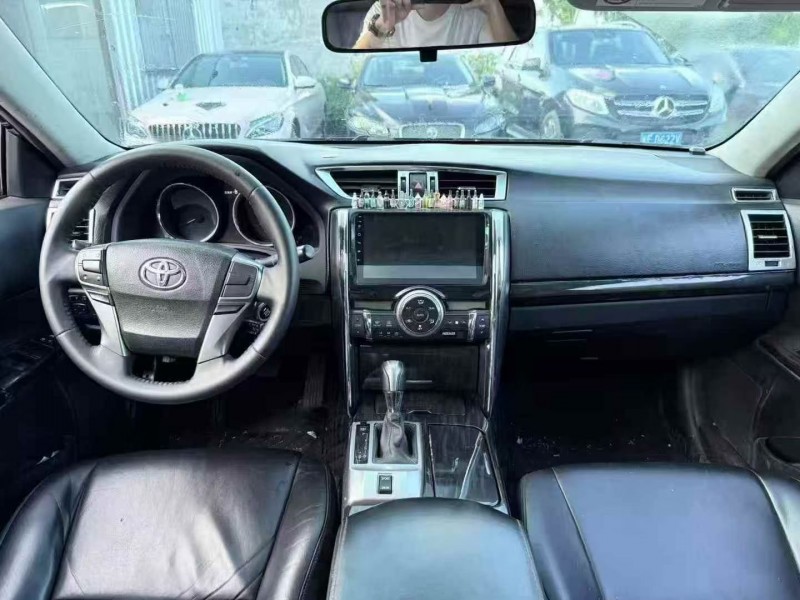 深圳12年丰田锐志6