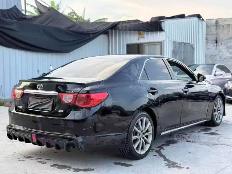 深圳12年丰田锐志7