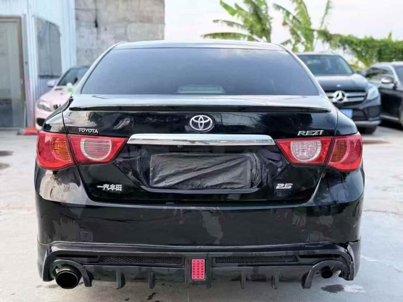 深圳12年丰田锐志9