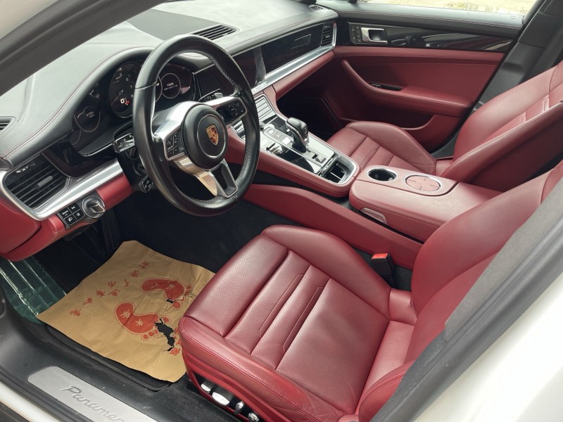 济宁20年保时捷帕拉梅拉4