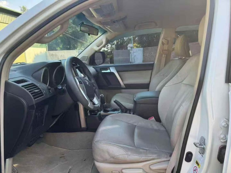 深圳11年丰田普拉多4