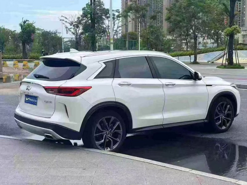 深圳20年英菲尼迪QX507