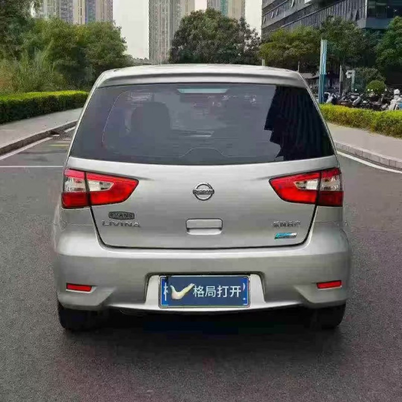 珠海15年日产骊威8