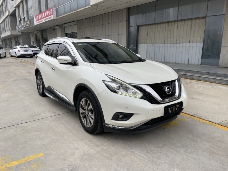 济宁18年日产楼兰2