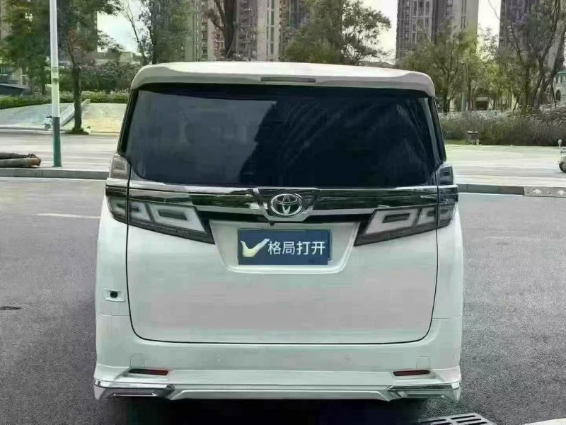 深圳19年丰田威尔法9