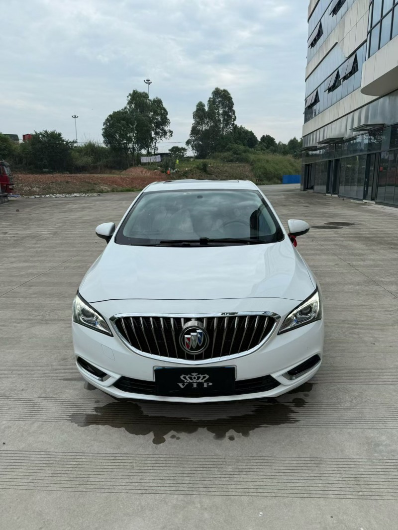 乐山17年别克威朗1