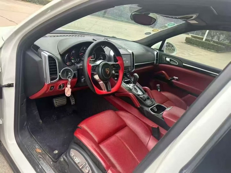 平顶山17年保时捷卡宴4