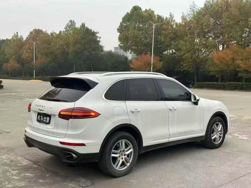 平顶山17年保时捷卡宴8