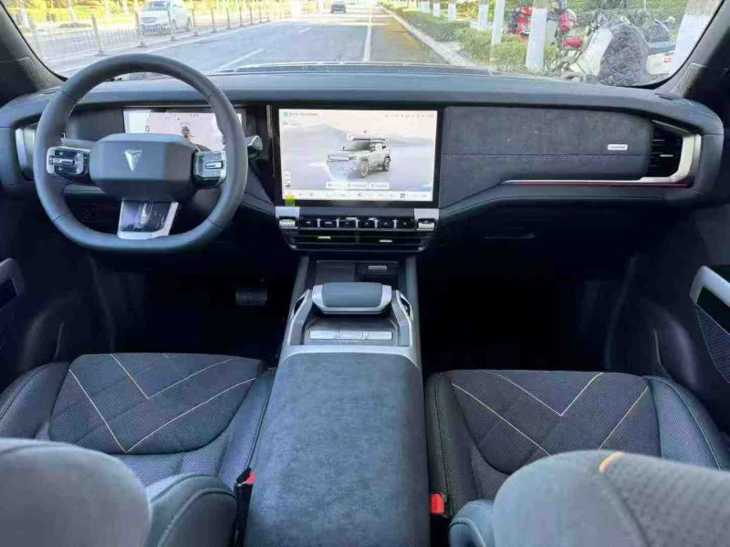 青岛25年长安汽车深蓝5