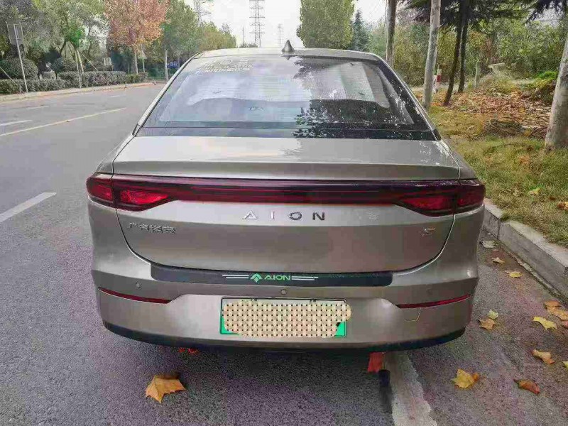 青岛23年传祺埃安S5809