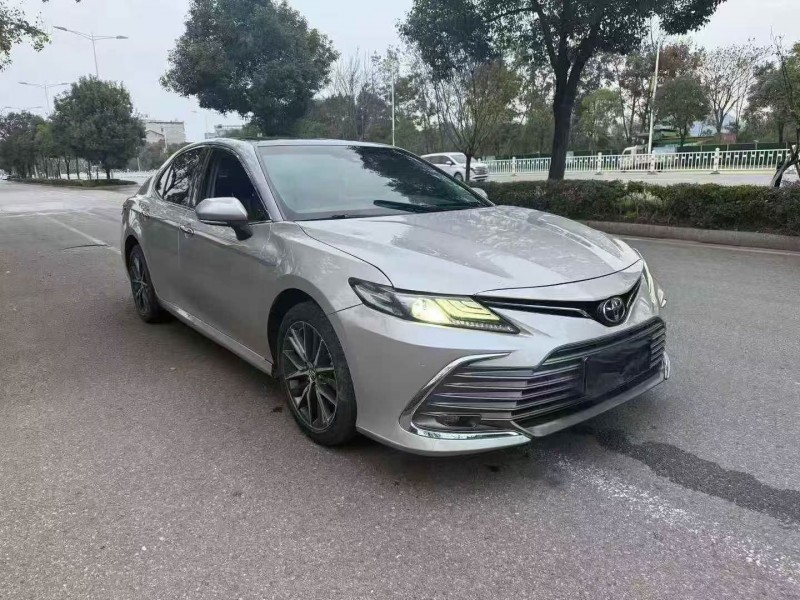 衡阳21年丰田凯美瑞3