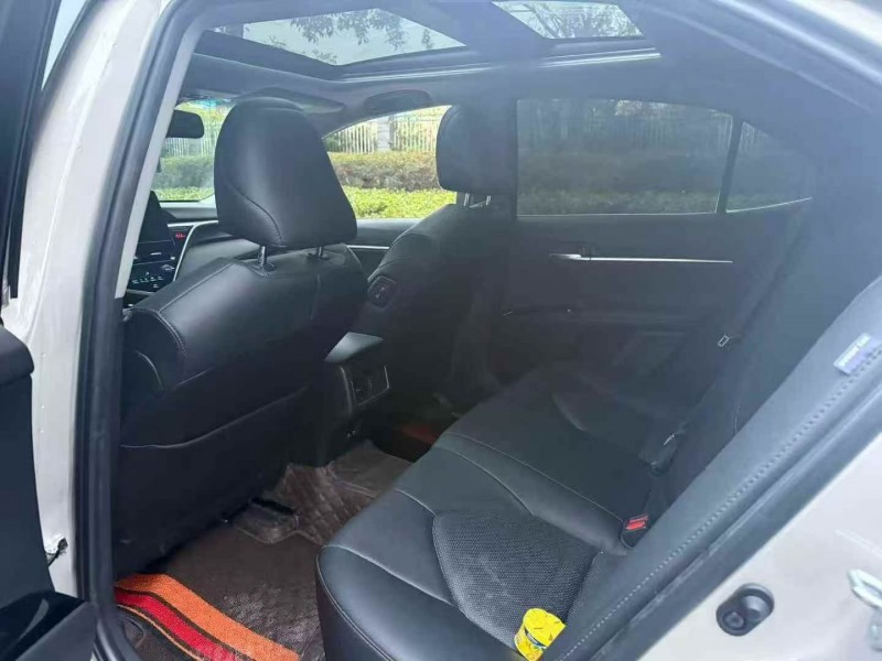 衡阳21年丰田凯美瑞5