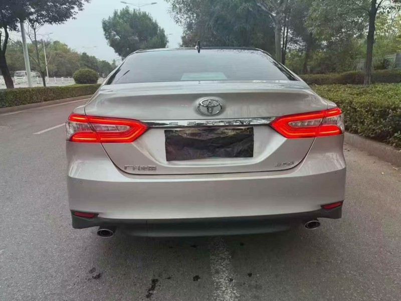 衡阳21年丰田凯美瑞9