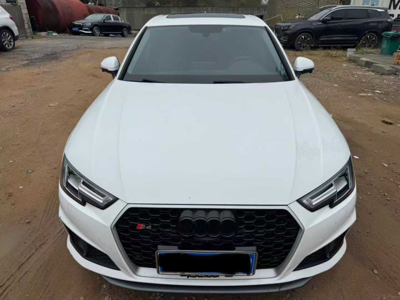 青岛19年奥迪A4L1