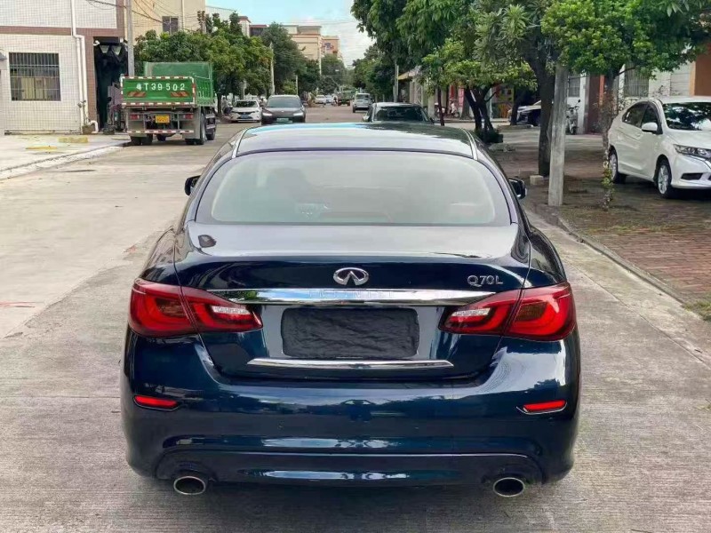 江门19年英菲尼迪Q709