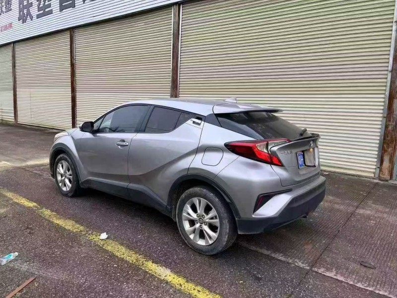 珠海21年丰田CHR7