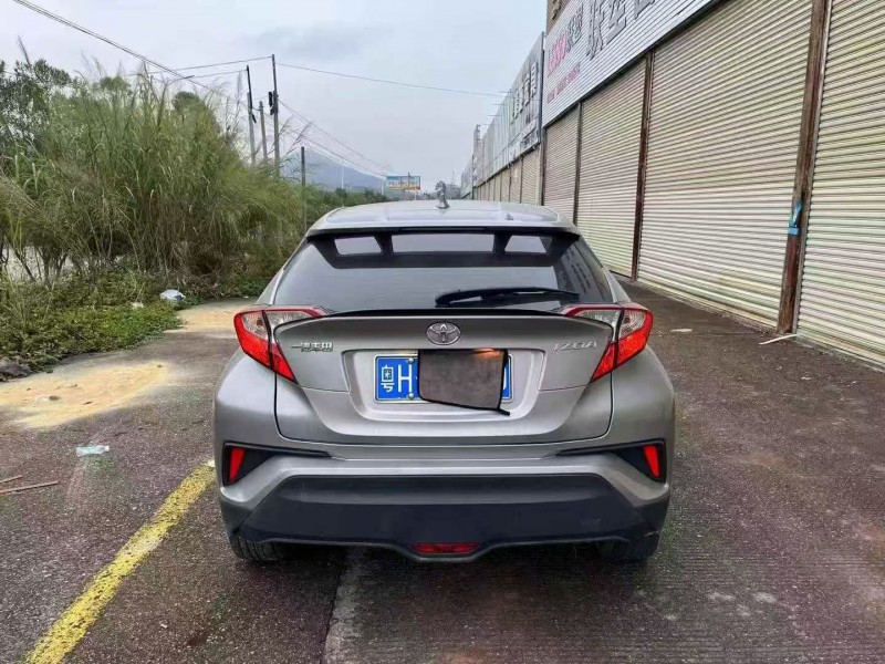 珠海21年丰田CHR9