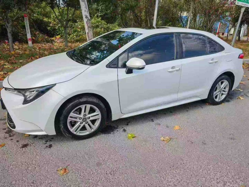 青岛20年丰田雷凌2