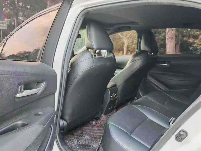 青岛20年丰田雷凌4