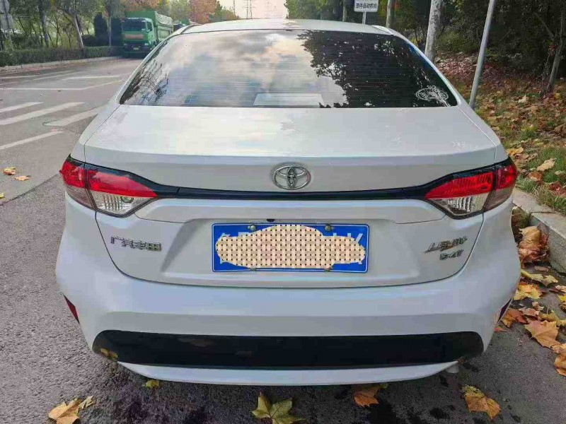 青岛20年丰田雷凌8