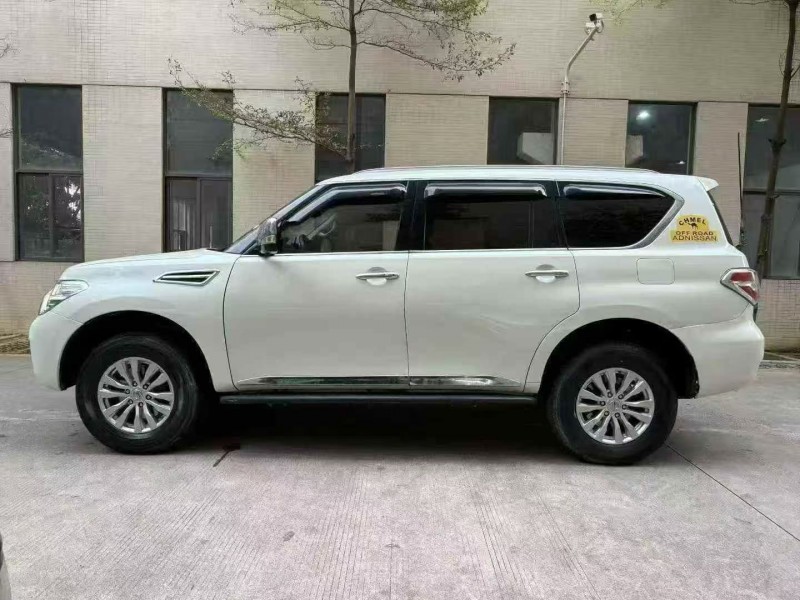 珠海19年日产途乐2