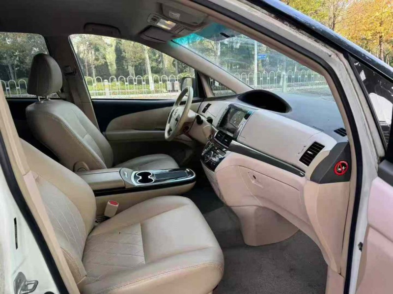 青岛19年丰田普瑞维亚6