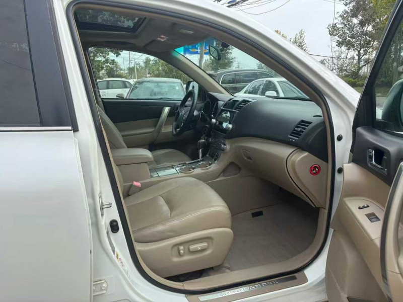 徐州15年丰田汉兰达6