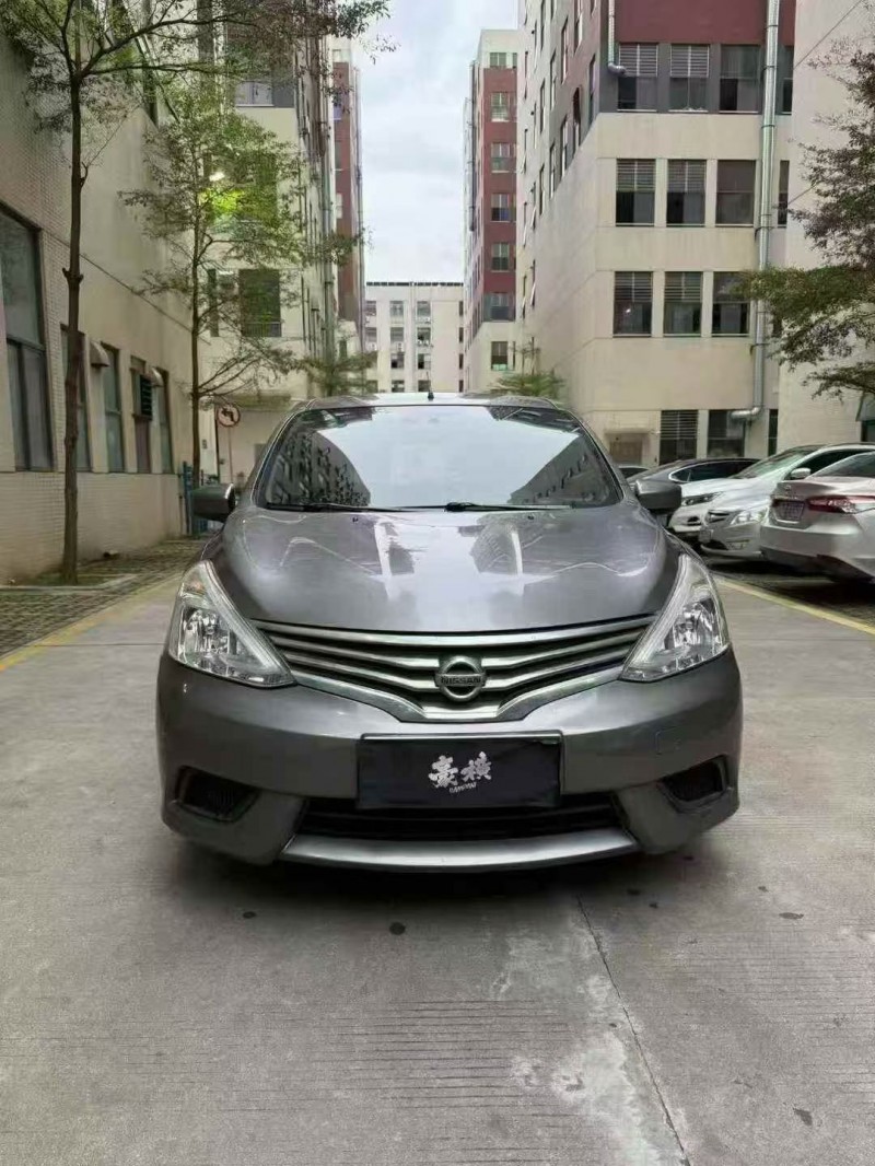 佛山17年日产骊威1