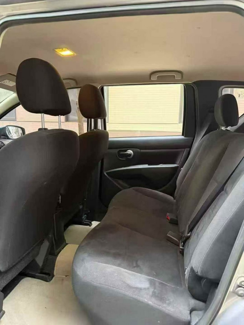 佛山17年日产骊威7